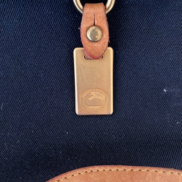 Dooney & Bourke Shoulder Sealed Bag - Picture 4 of 6